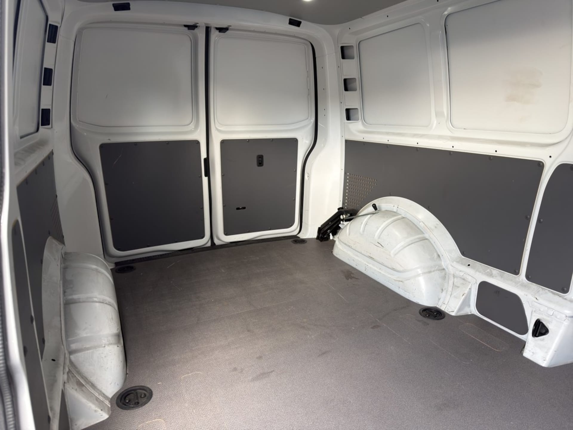 Volkswagen T6.1 Transporter Kasten langer Radstand