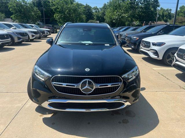 2025 Mercedes-Benz GLC 300
