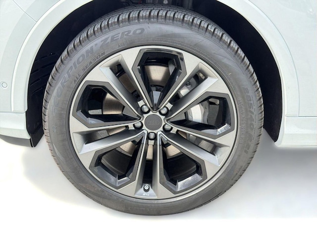 2026 Audi Q7 Premium Plus - Photo 12