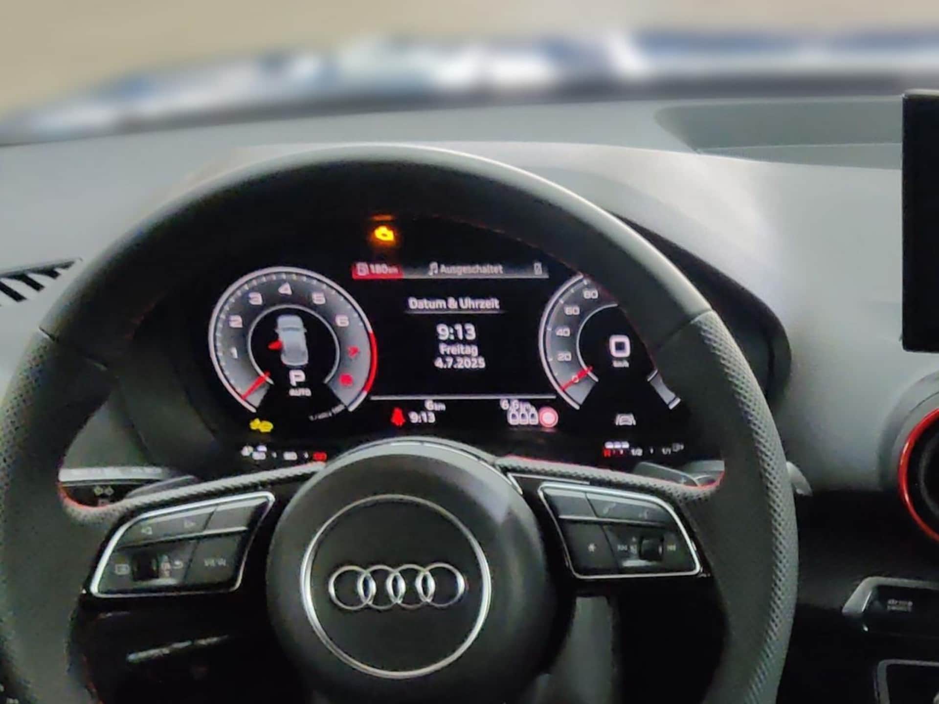 Audi Q2 S line