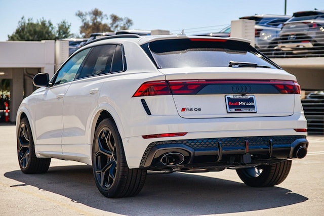 2026 Audi RS Q8 SUV performance