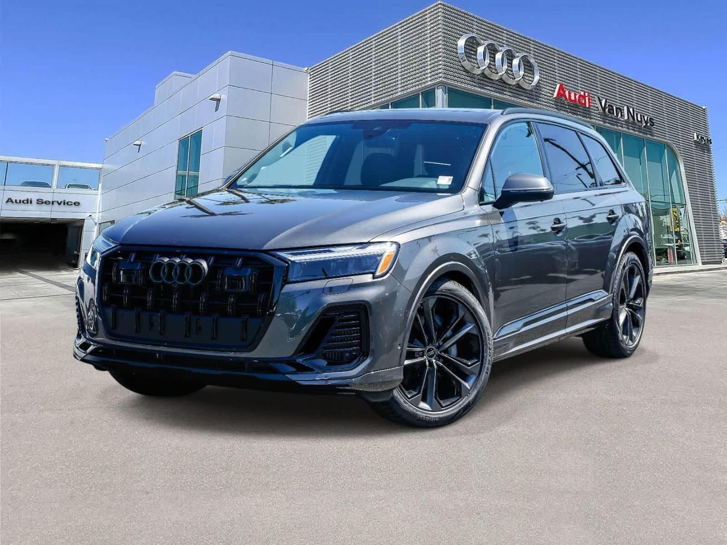 2026 Audi Q7 55 Premium Plus quattro Tiptronic's photo
