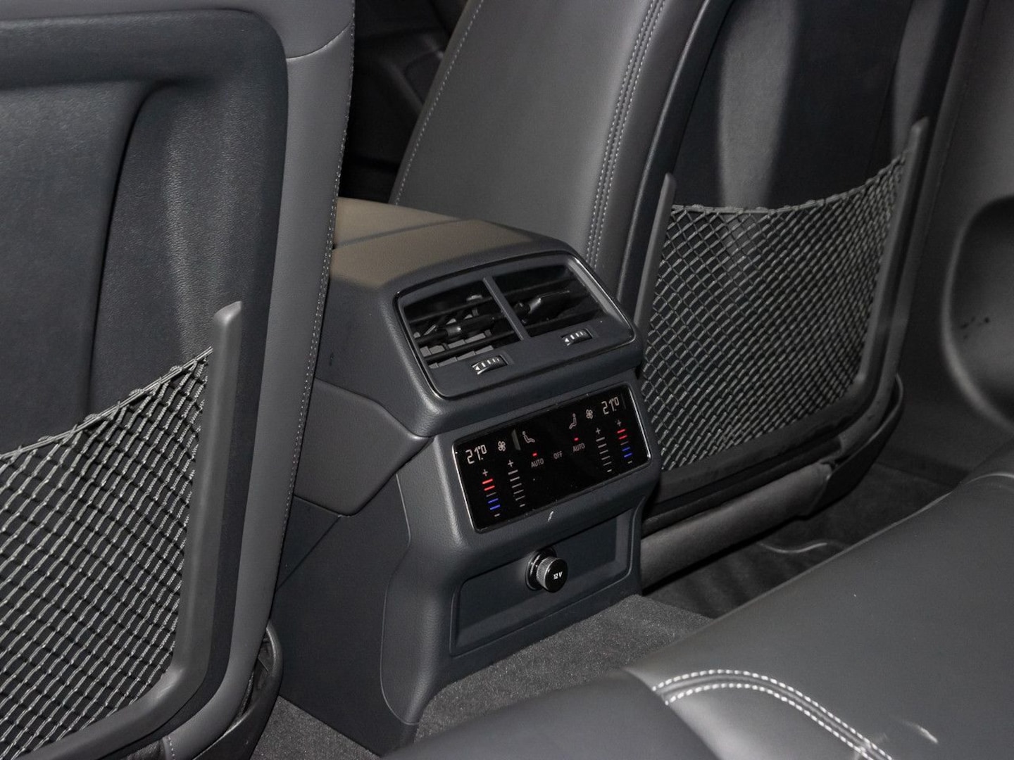 Bild über Audi S6 Avant TDI quattro tiptronic - für weitere Informationen kontaktieren Sie den Audi Partner