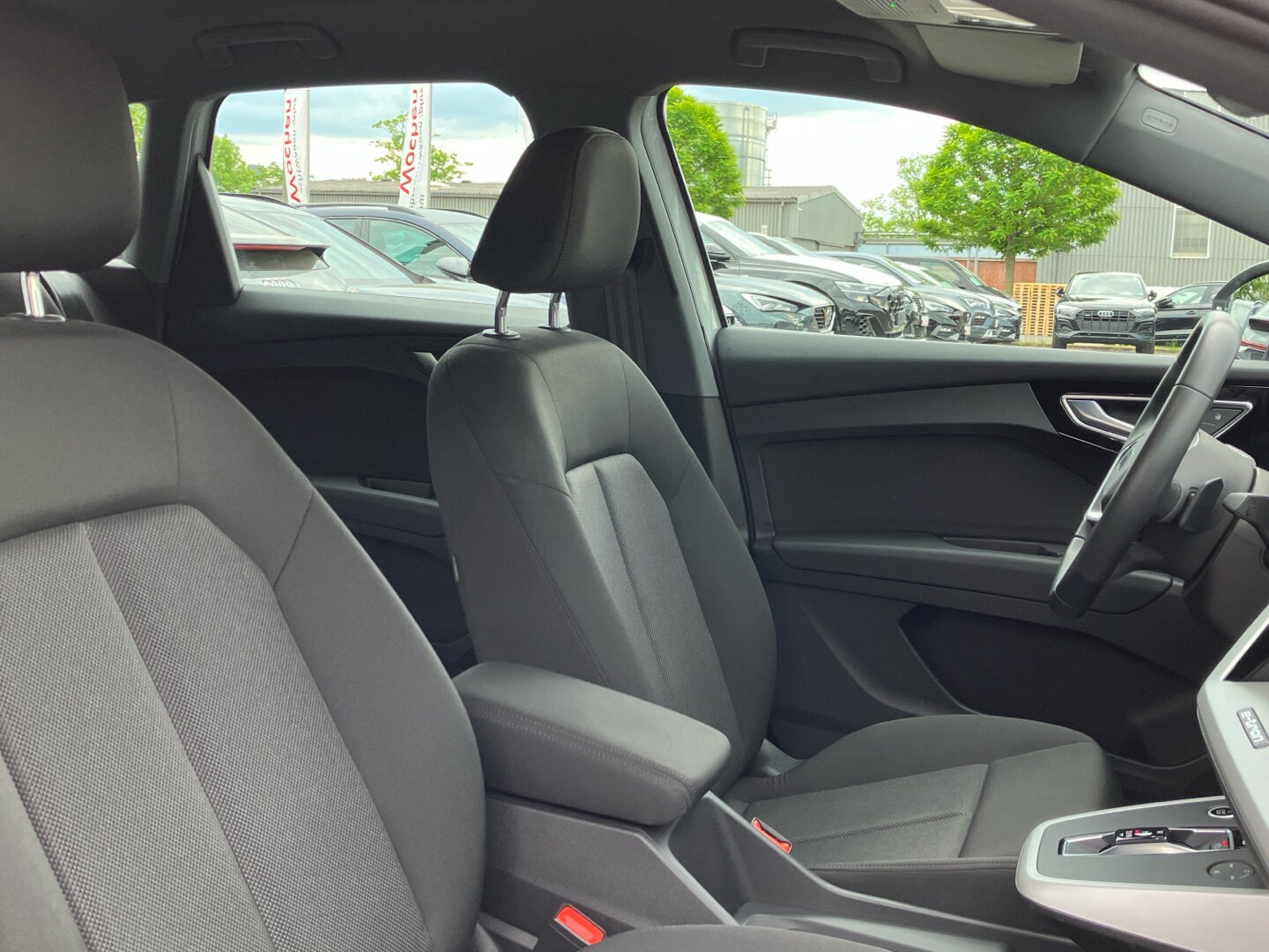 Image about Audi Q4 e-tron 40 e-tron