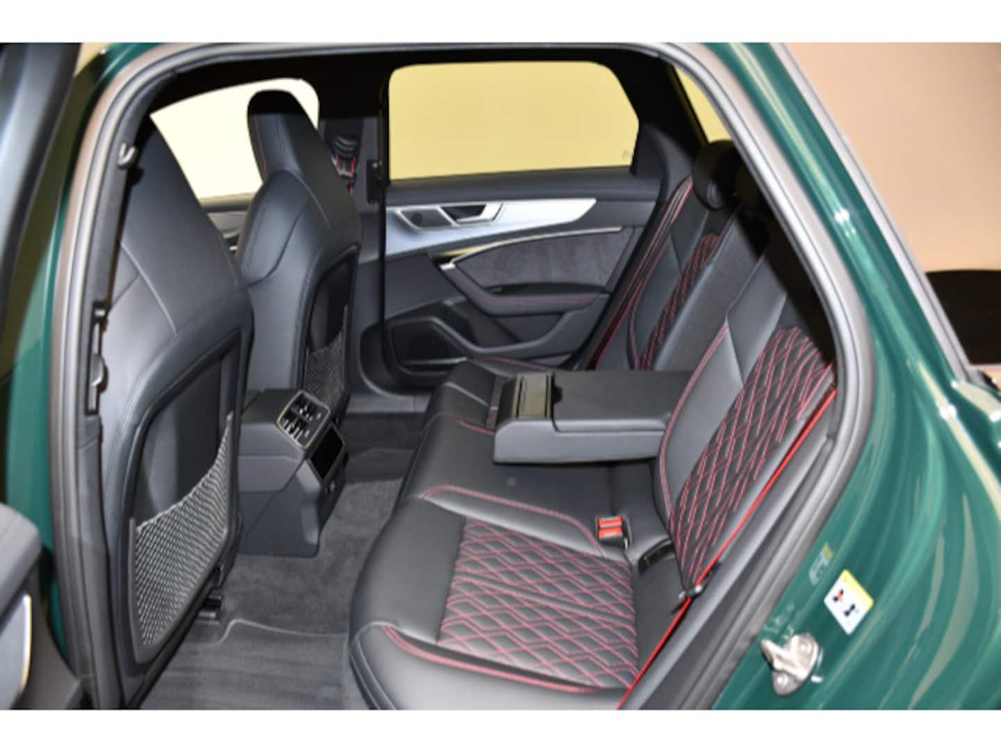 Bild über Audi S6 Avant TDI quattro tiptronic - für weitere Informationen kontaktieren Sie den Audi Partner