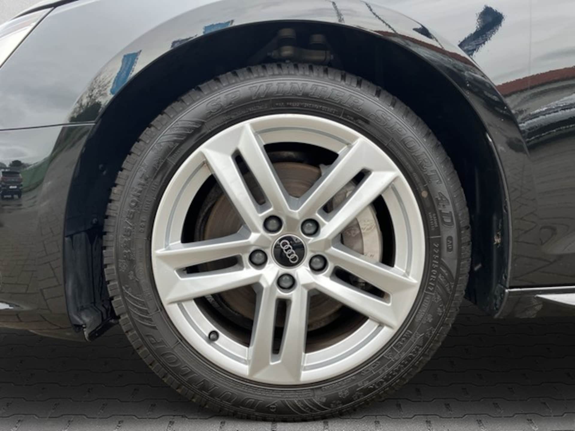 Audi A4 Avant S line