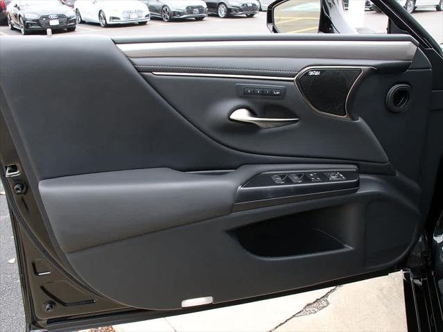 2021 LEXUS ES - Image 34