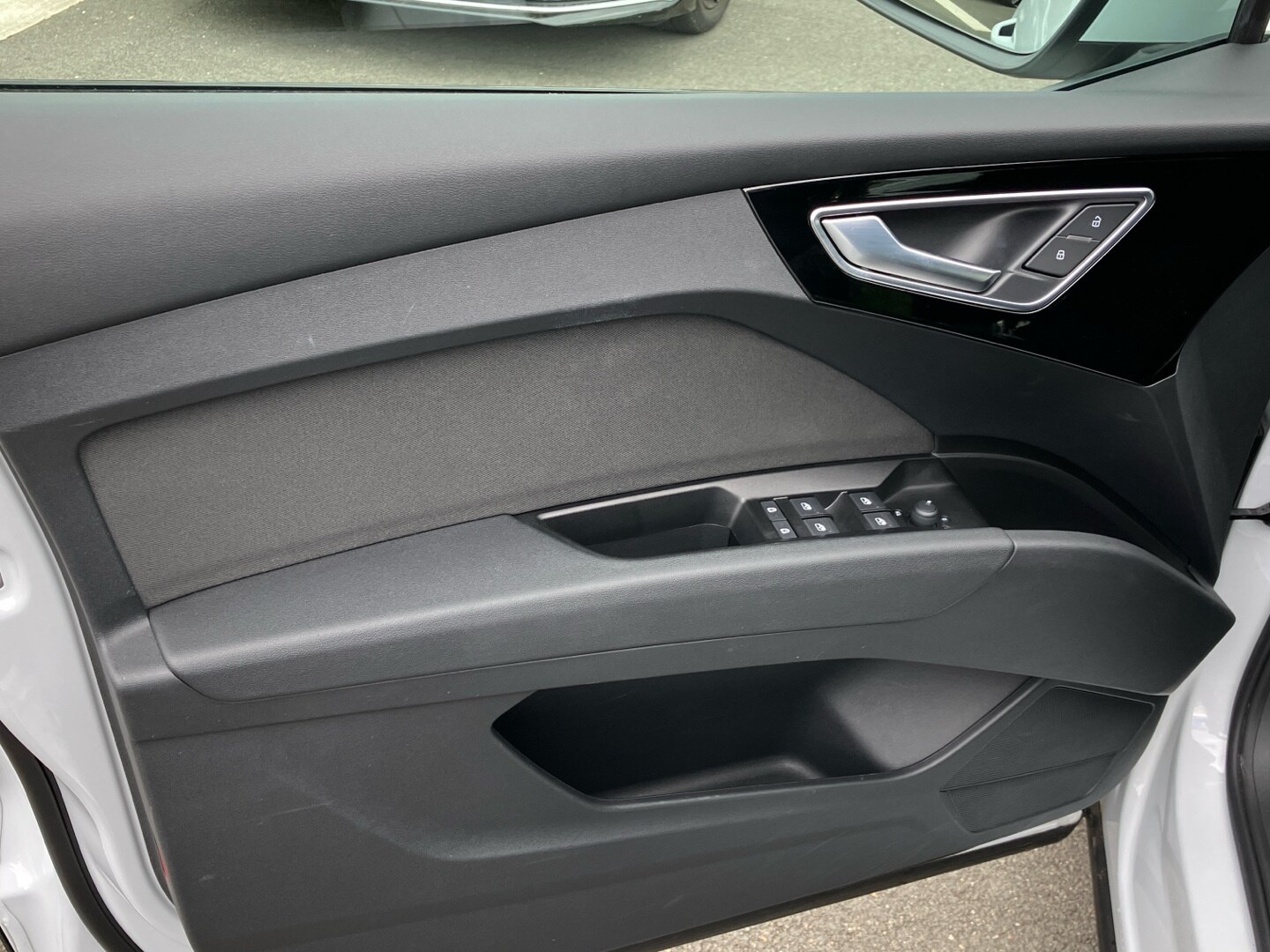 Image about Audi Q4 e-tron 40 e-tron