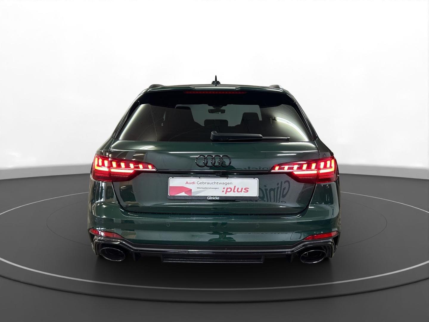 Image about Audi RS 4 Avant TFSI quattro tiptronic