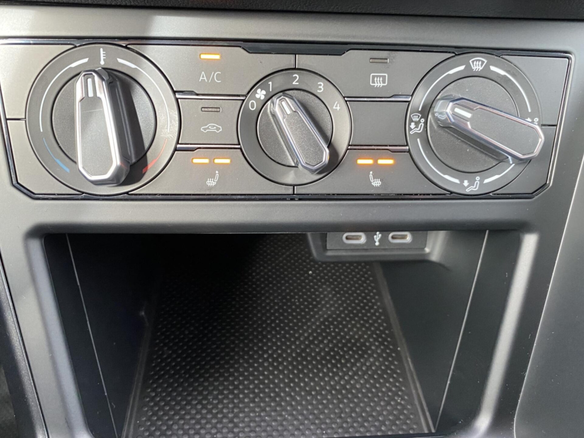 Volkswagen Polo Basis-Modell
