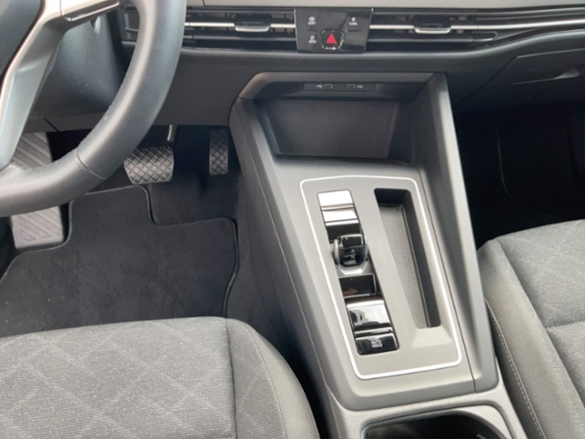 Volkswagen Golf Variant Life