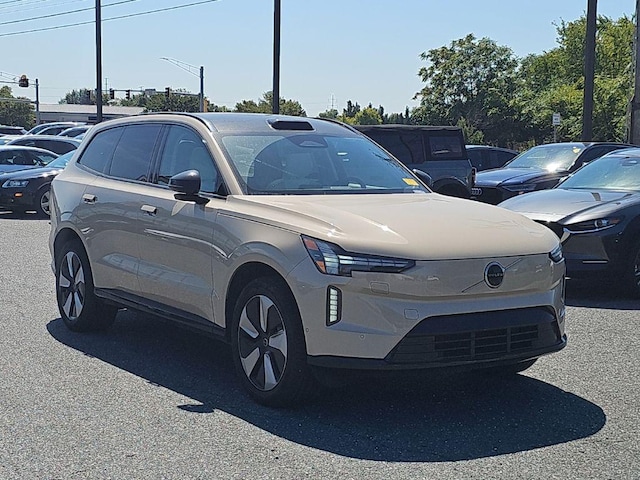Photo of 2025 Volvo EX90