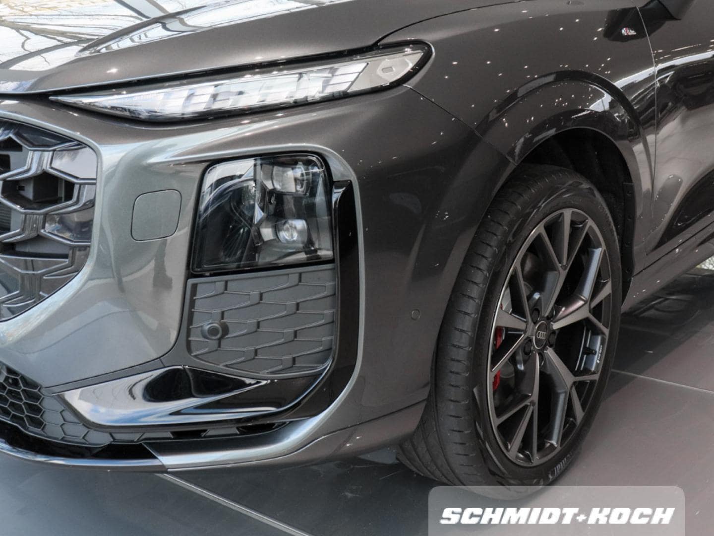 Bild über Audi Q3 SUV TFSI quattro 195 kW S tronic - für weitere Informationen kontaktieren Sie den Audi Partner