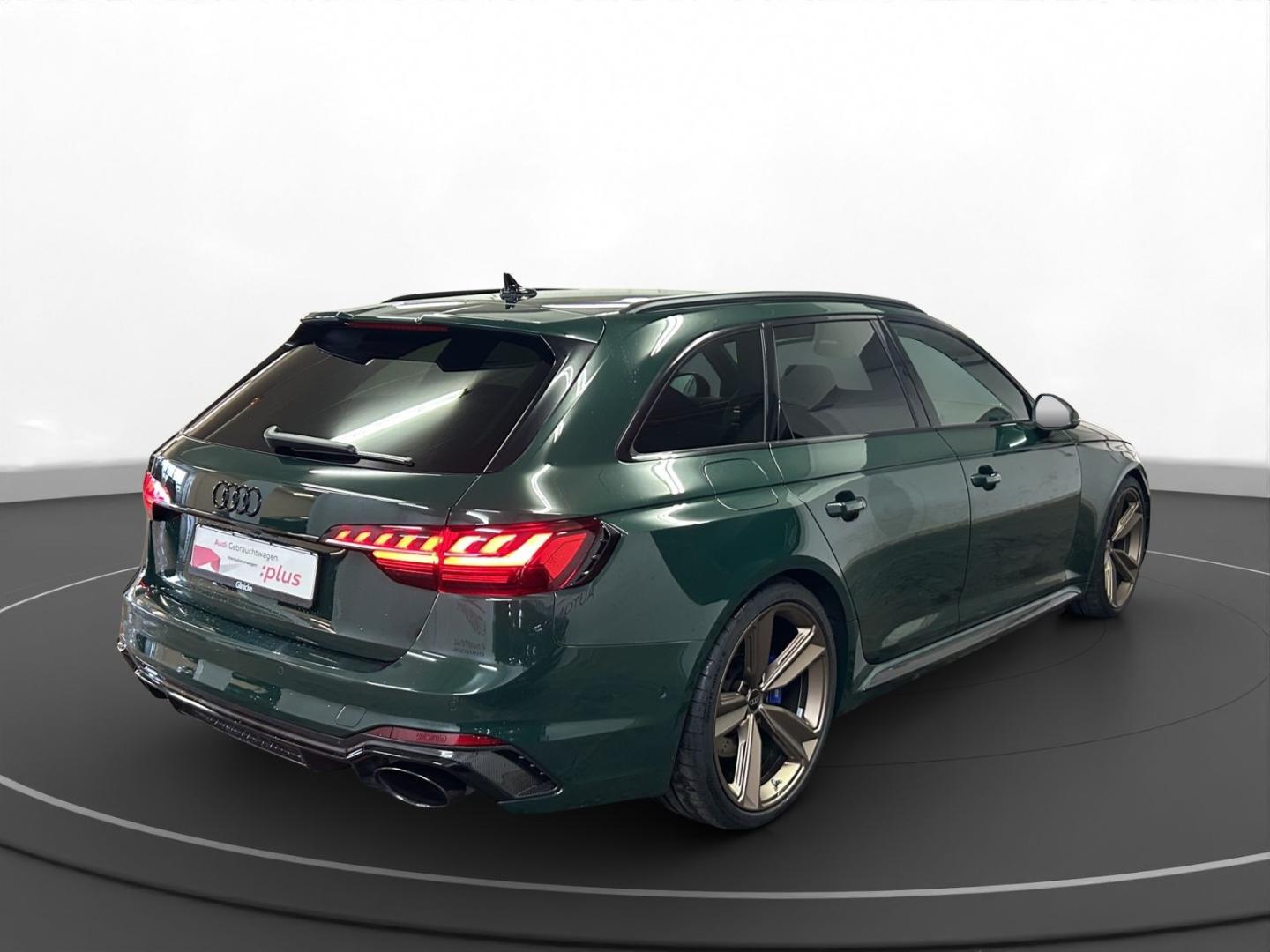 Image about Audi RS 4 Avant TFSI quattro tiptronic