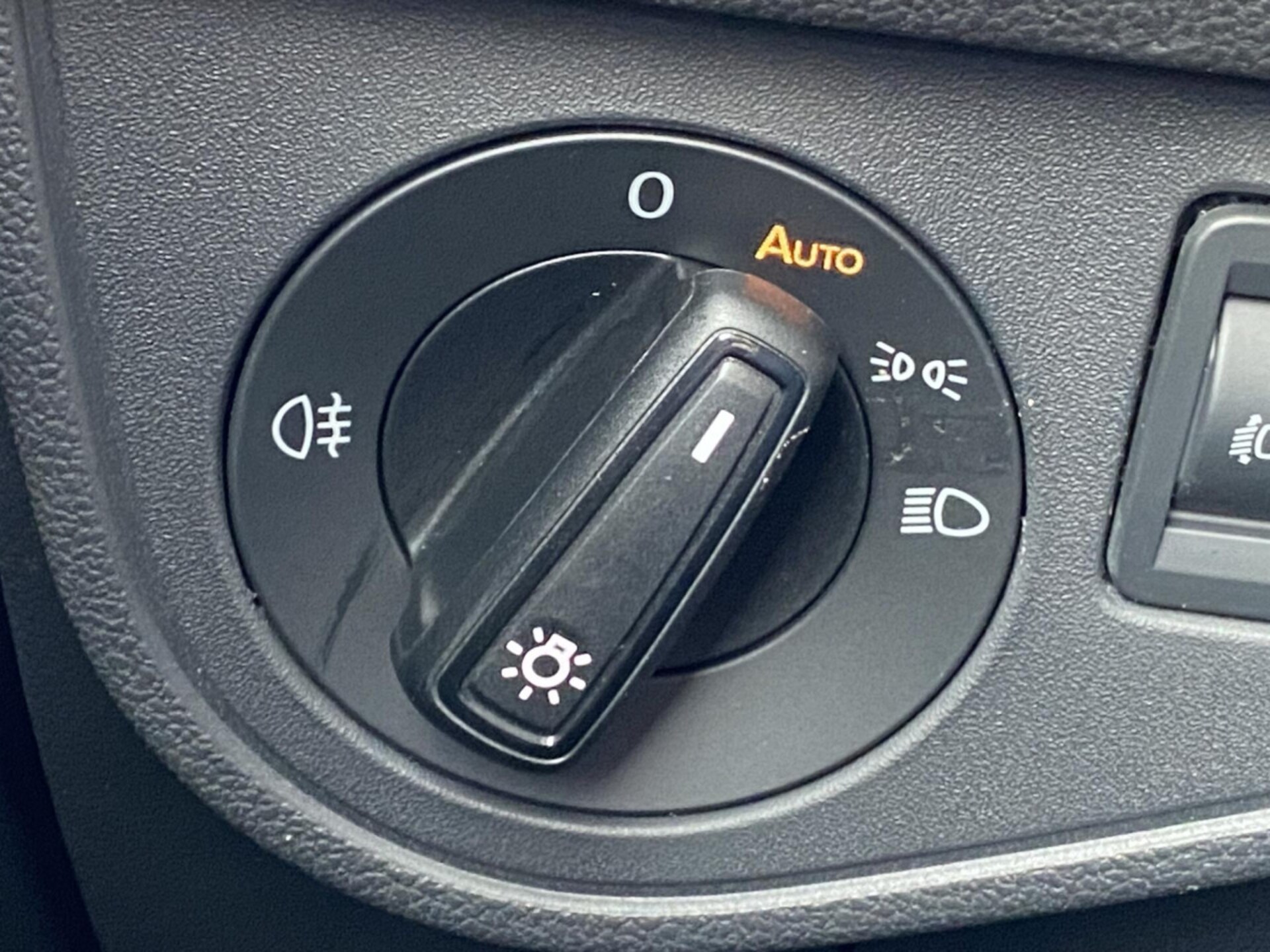 Volkswagen Polo Basis-Modell