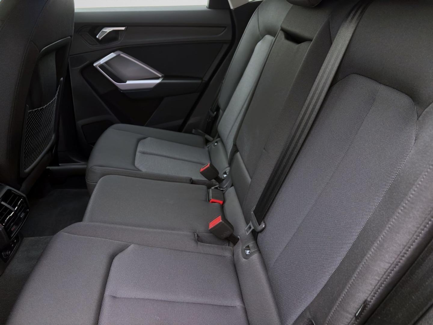 Bild über Audi Q3 Sportback 40 TDI quattro S tronic - für weitere Informationen kontaktieren Sie den Audi Partner