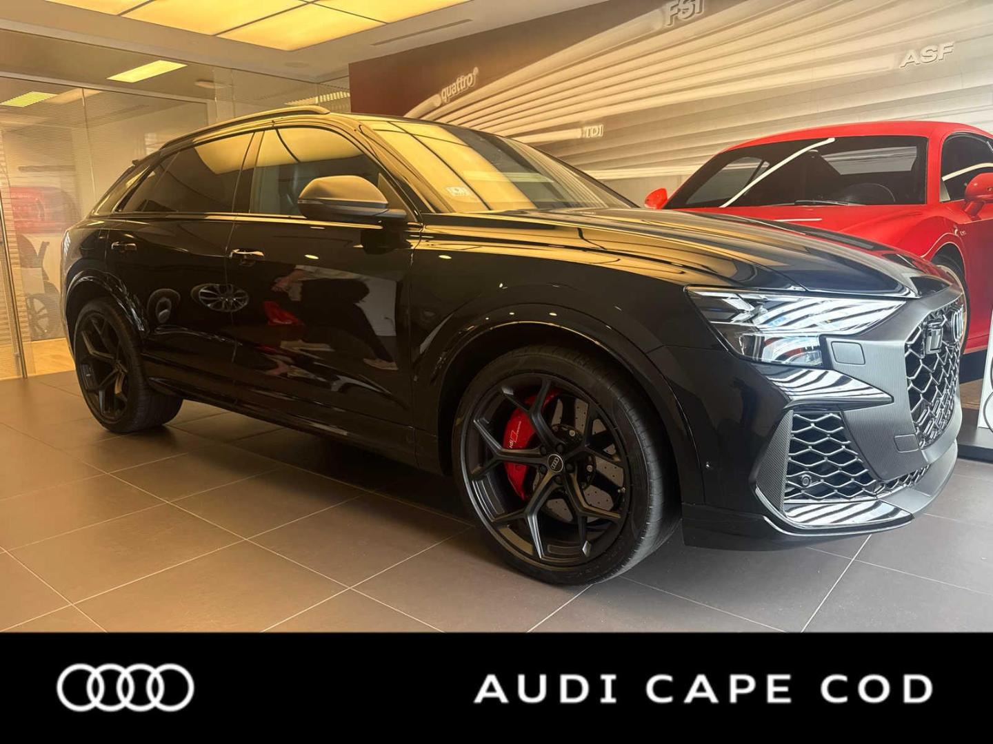 2025 Audi RS Q8 -'s photo