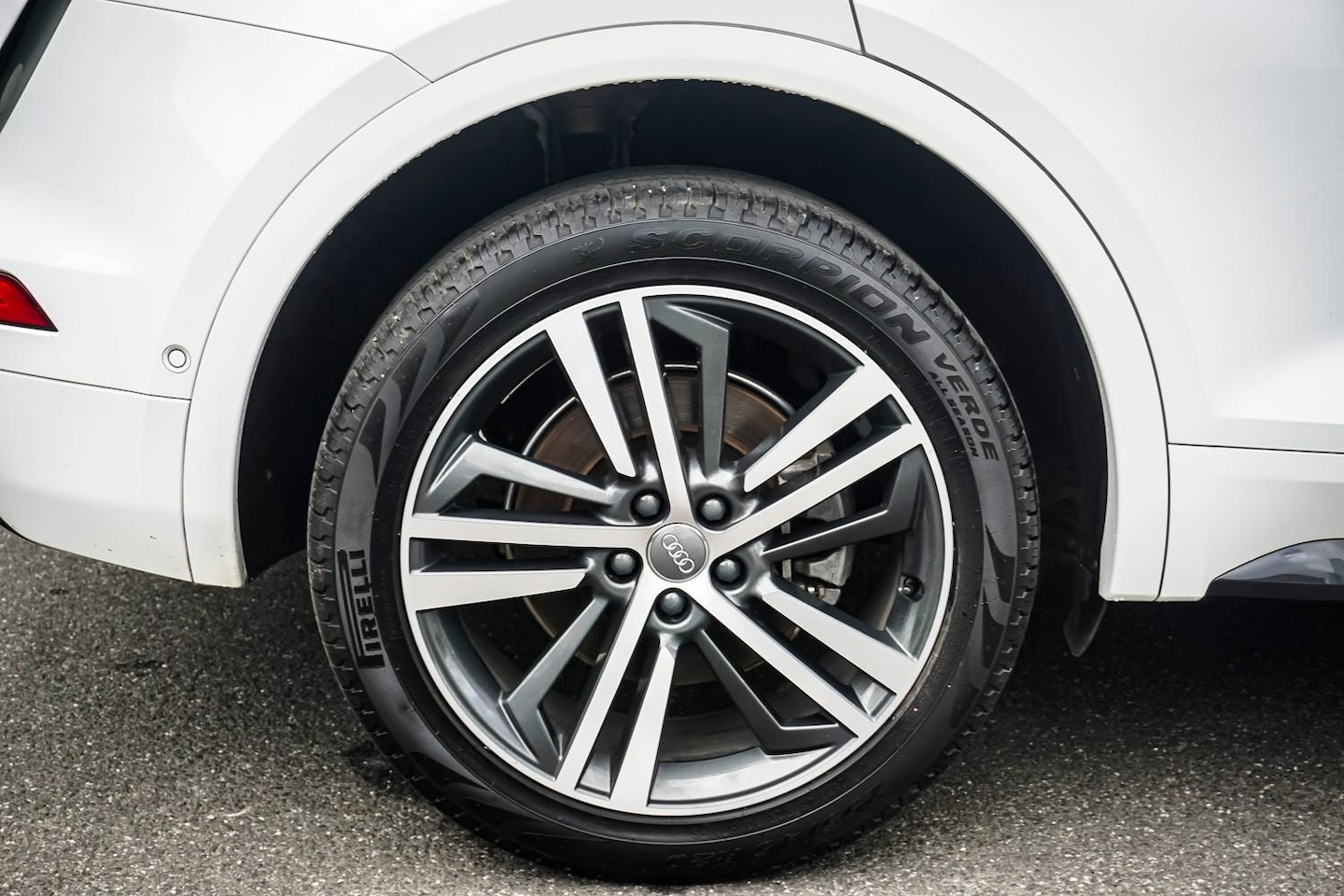 Image about Audi Q5 sport 40 TDI quattro S tronic