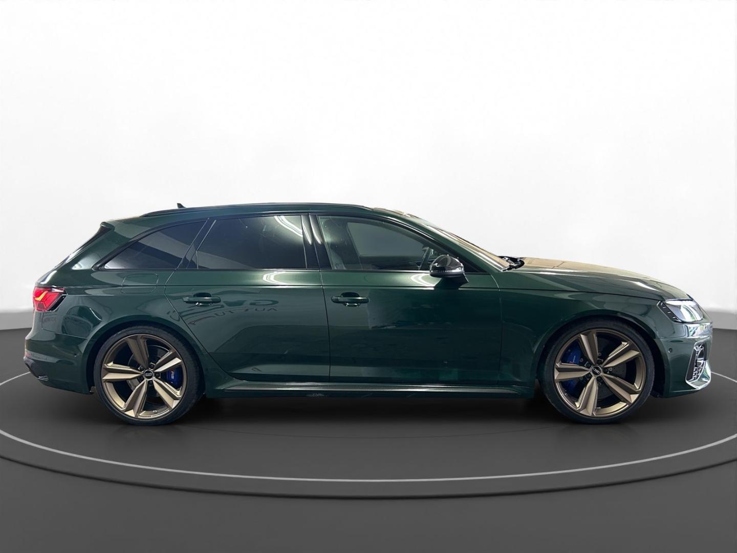 Image about Audi RS 4 Avant TFSI quattro tiptronic