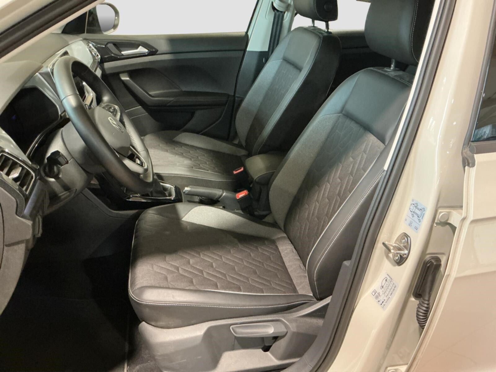 Volkswagen T-Cross – Bild 10
