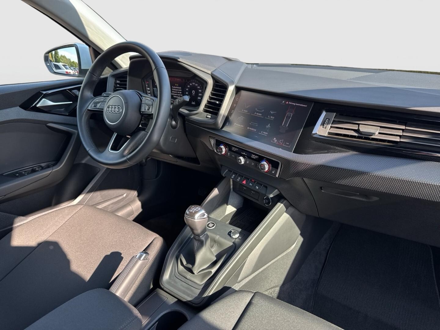 Bild über Audi A1 Sportback S line 25 TFSI Schaltgetriebe - für weitere Informationen kontaktieren Sie den Audi Partner