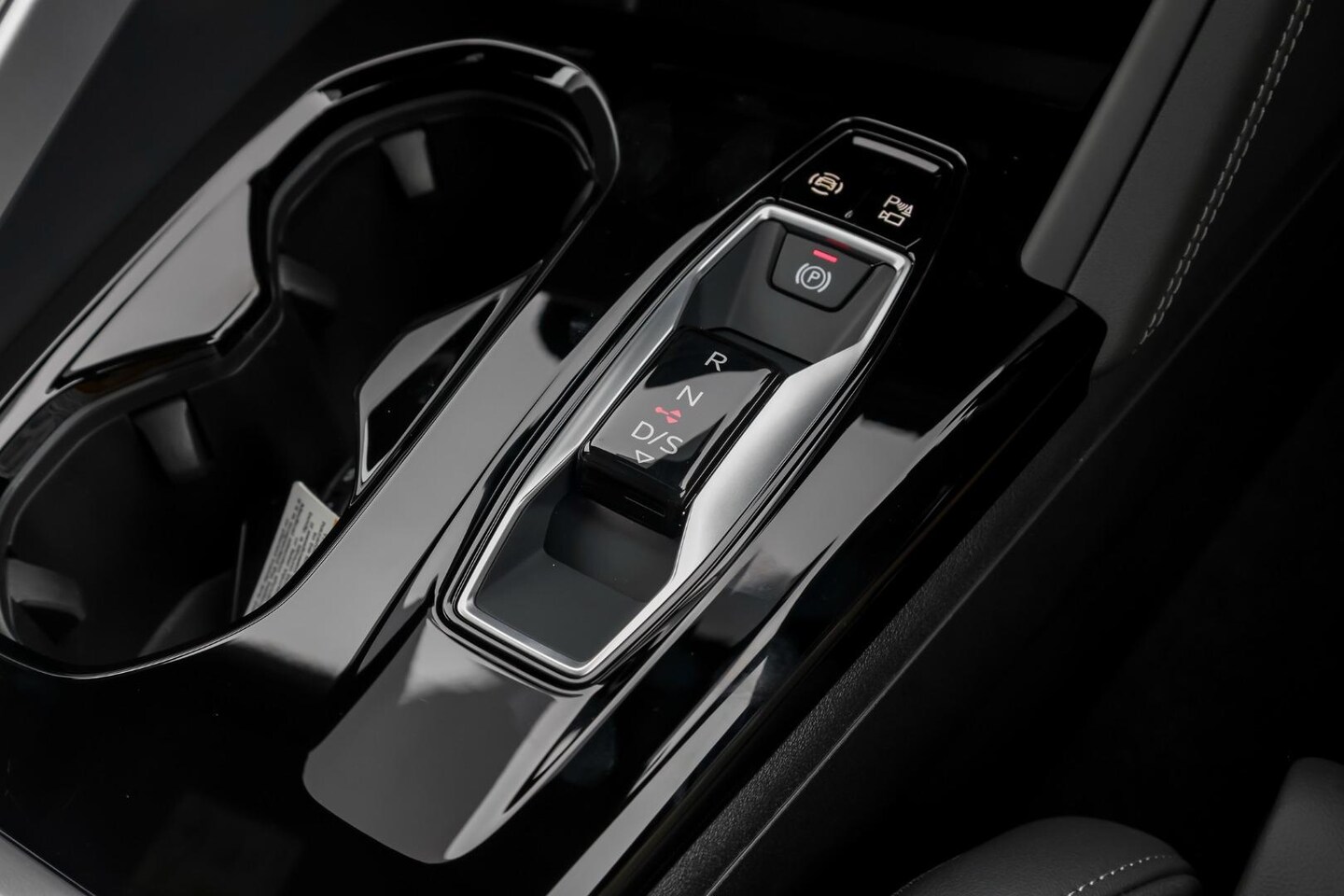 Image about Audi Q5 SUV TDI quattro 150 kW sport