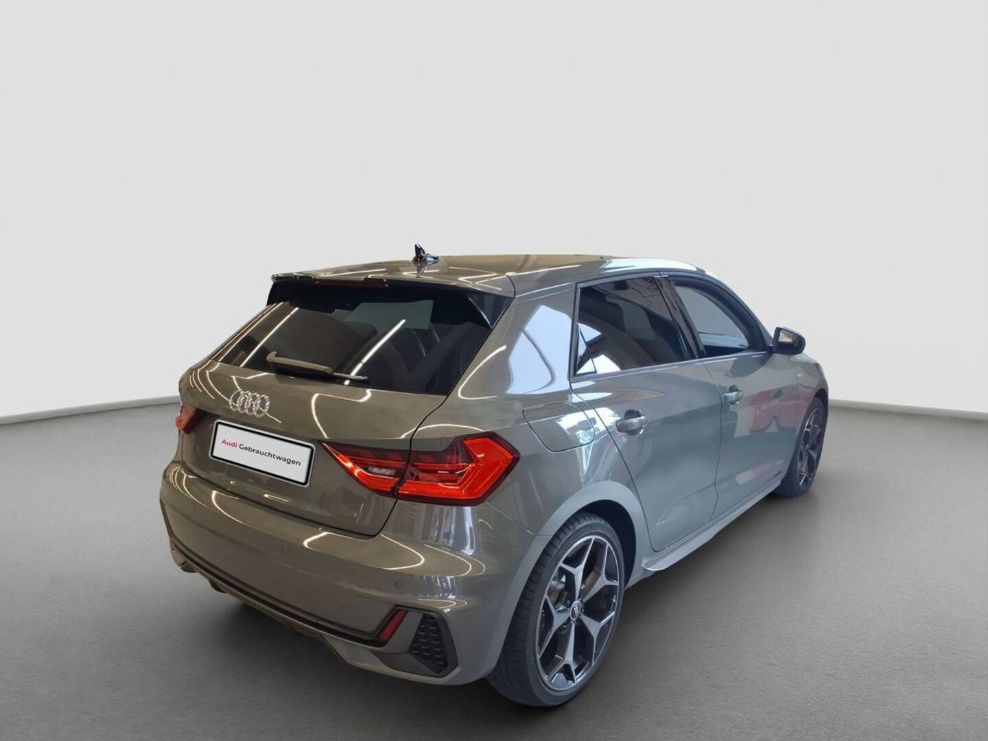 Bild über Audi A1 Sportback S line 30 TFSI Schaltgetriebe - für weitere Informationen kontaktieren Sie den Audi Partner