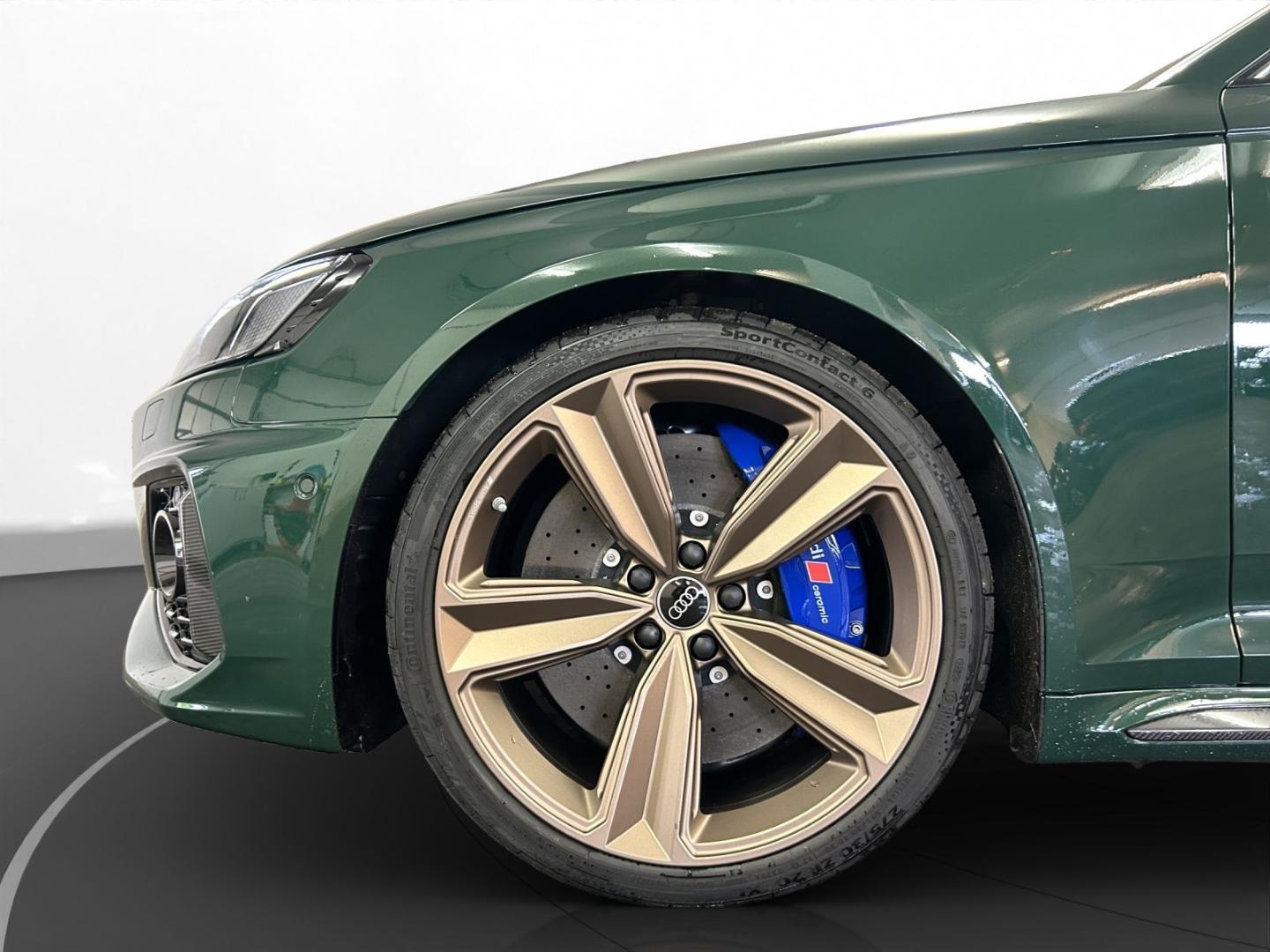 Image about Audi RS 4 Avant TFSI quattro tiptronic