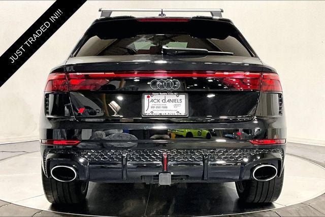 2025 Audi RS Q8 SUV performance