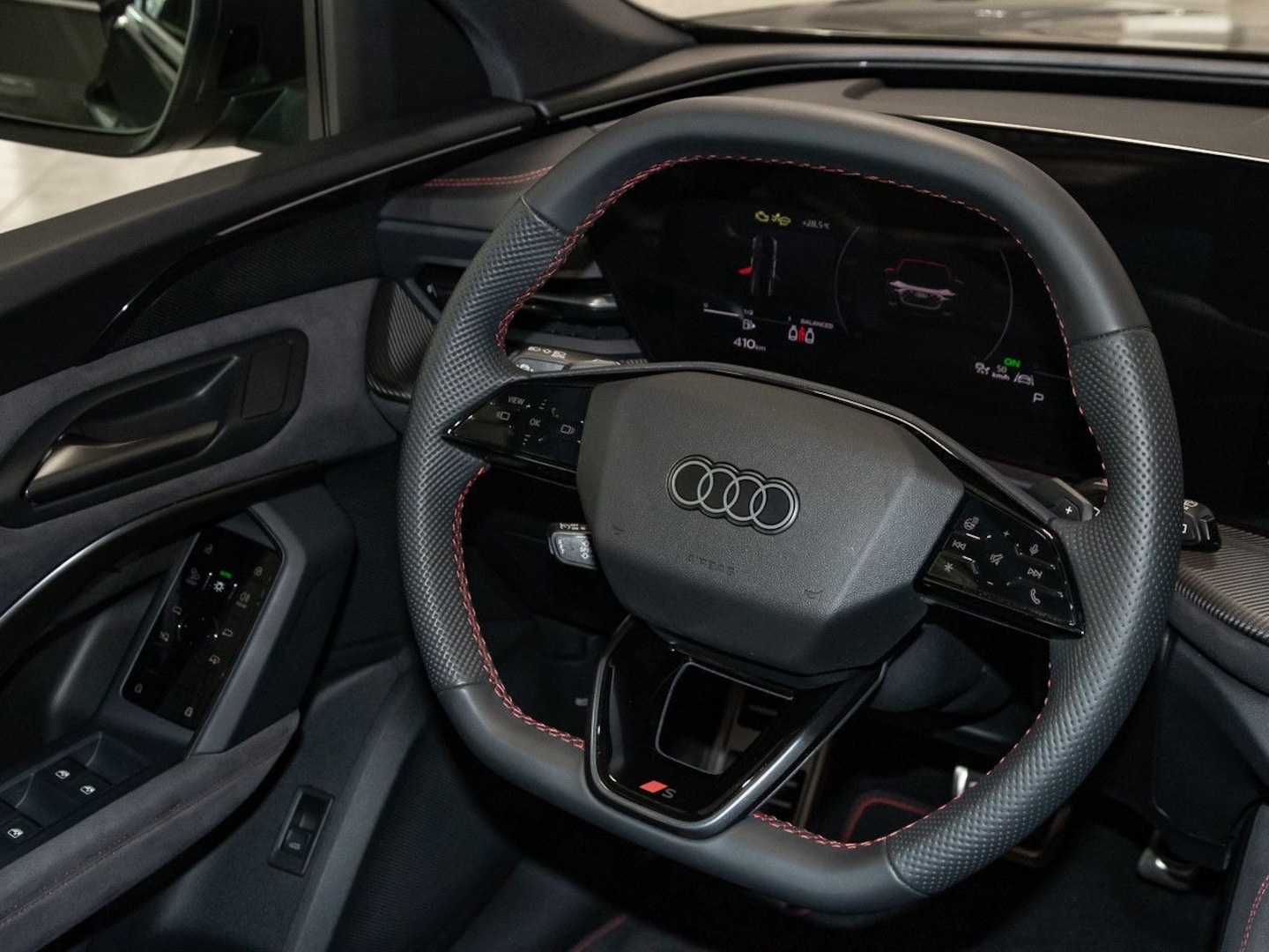 Bild über Audi Q5 Sportback TDI quattro 150 kW S tronic - für weitere Informationen kontaktieren Sie den Audi Partner