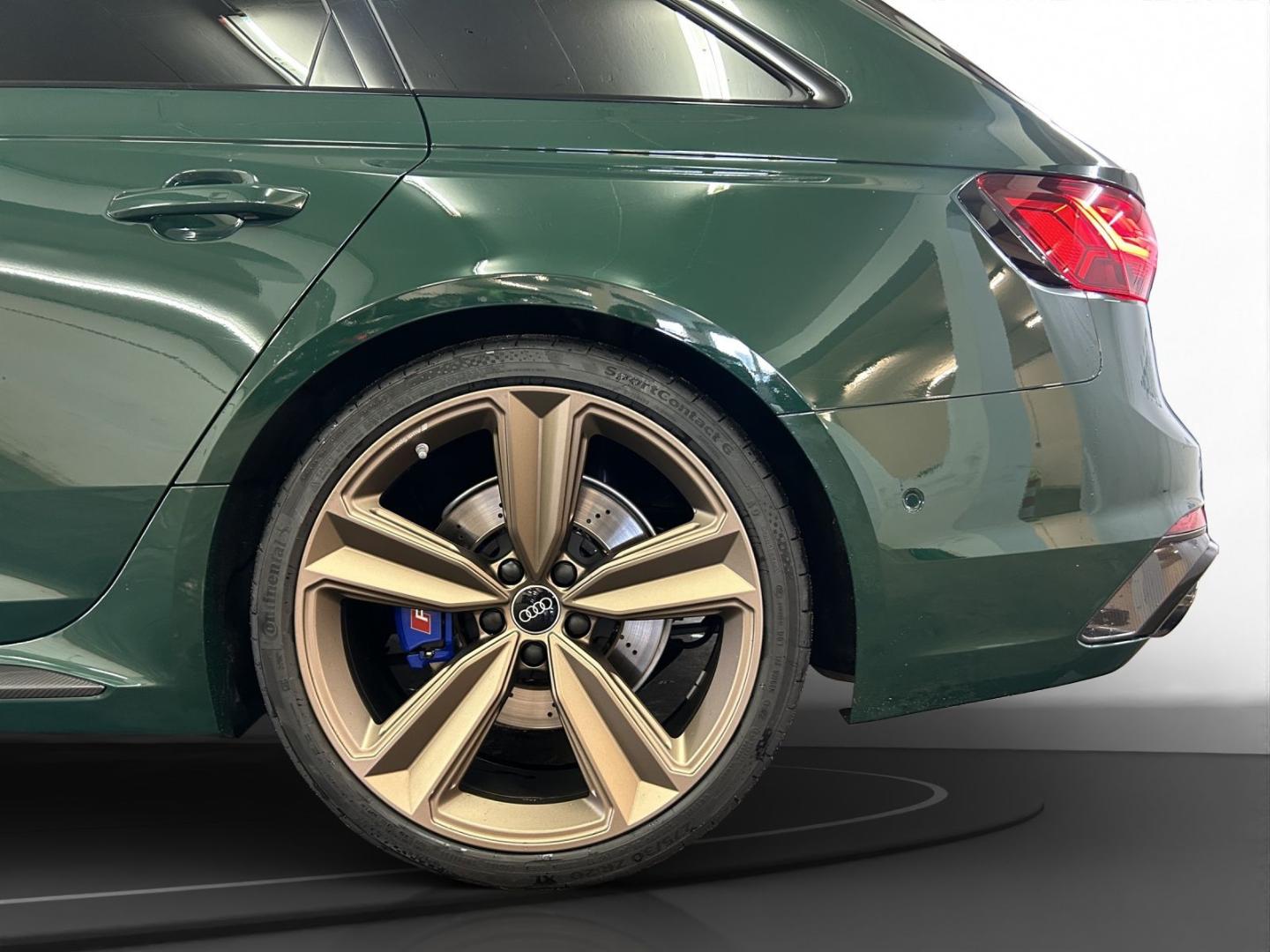 Image about Audi RS 4 Avant TFSI quattro tiptronic