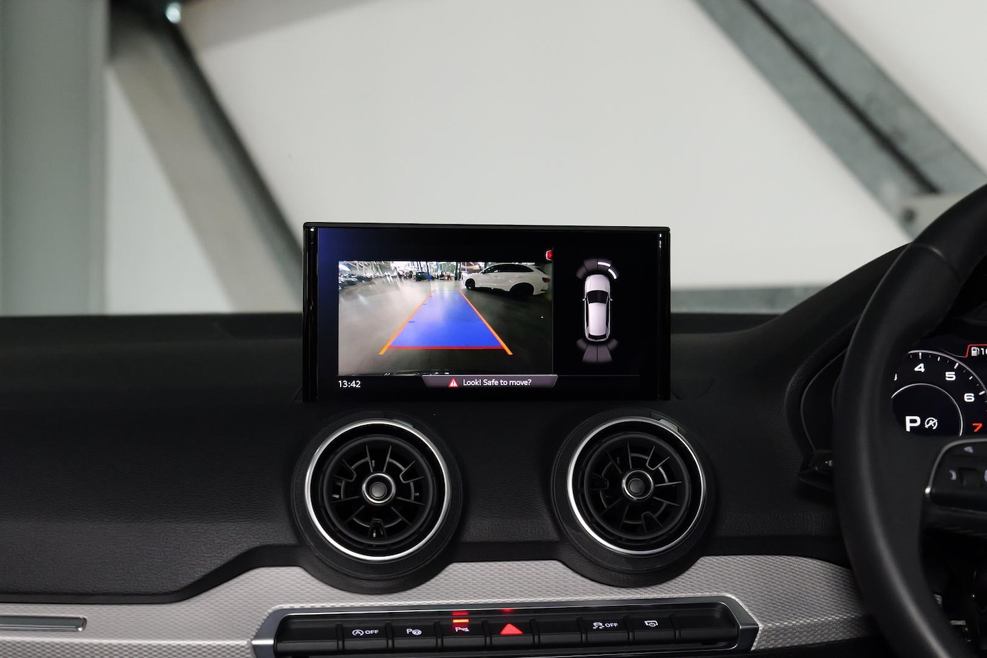 Image about Audi Q2 35 TFSI S tronic