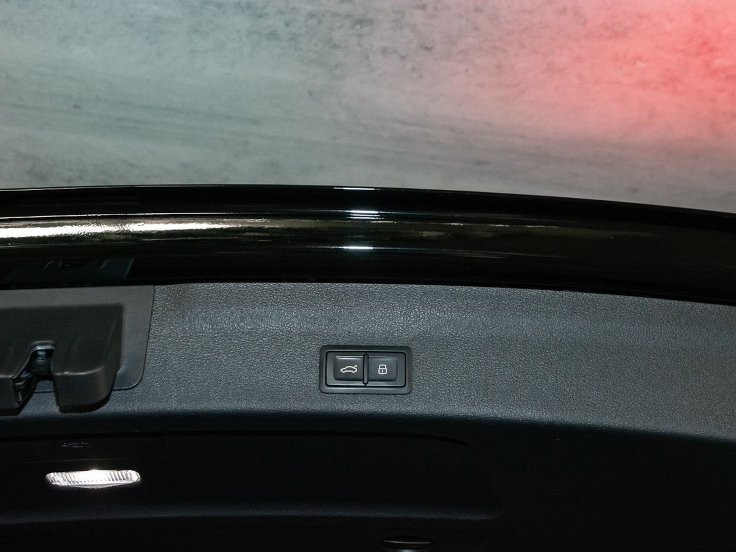 Bild über Audi S6 Avant TDI quattro tiptronic - für weitere Informationen kontaktieren Sie den Audi Partner