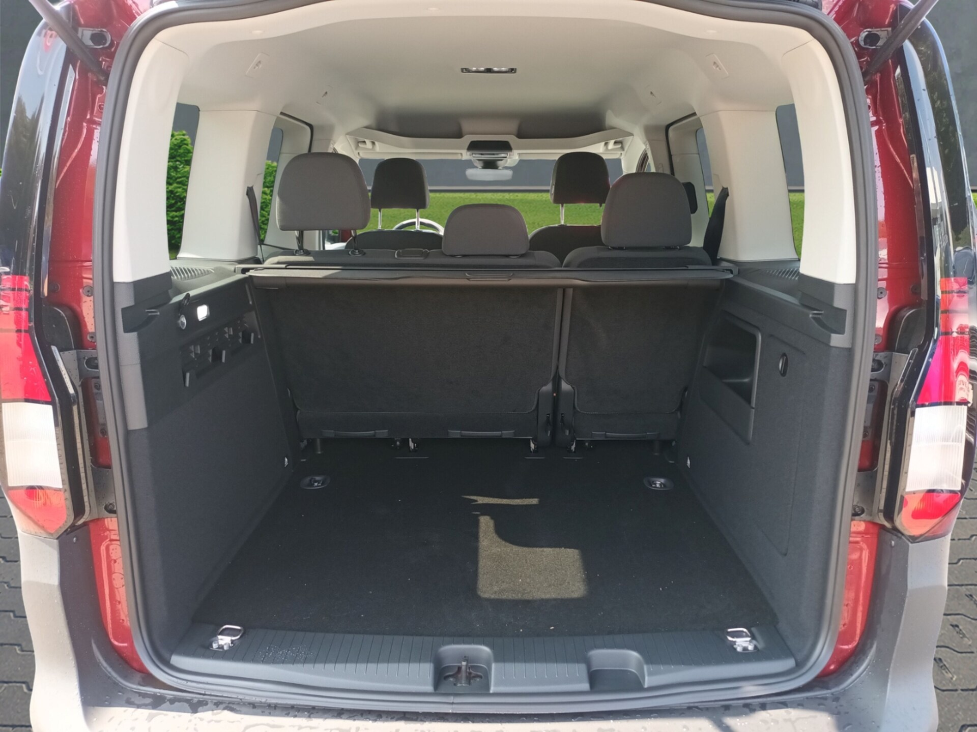 Volkswagen Caddy Basis-Modell