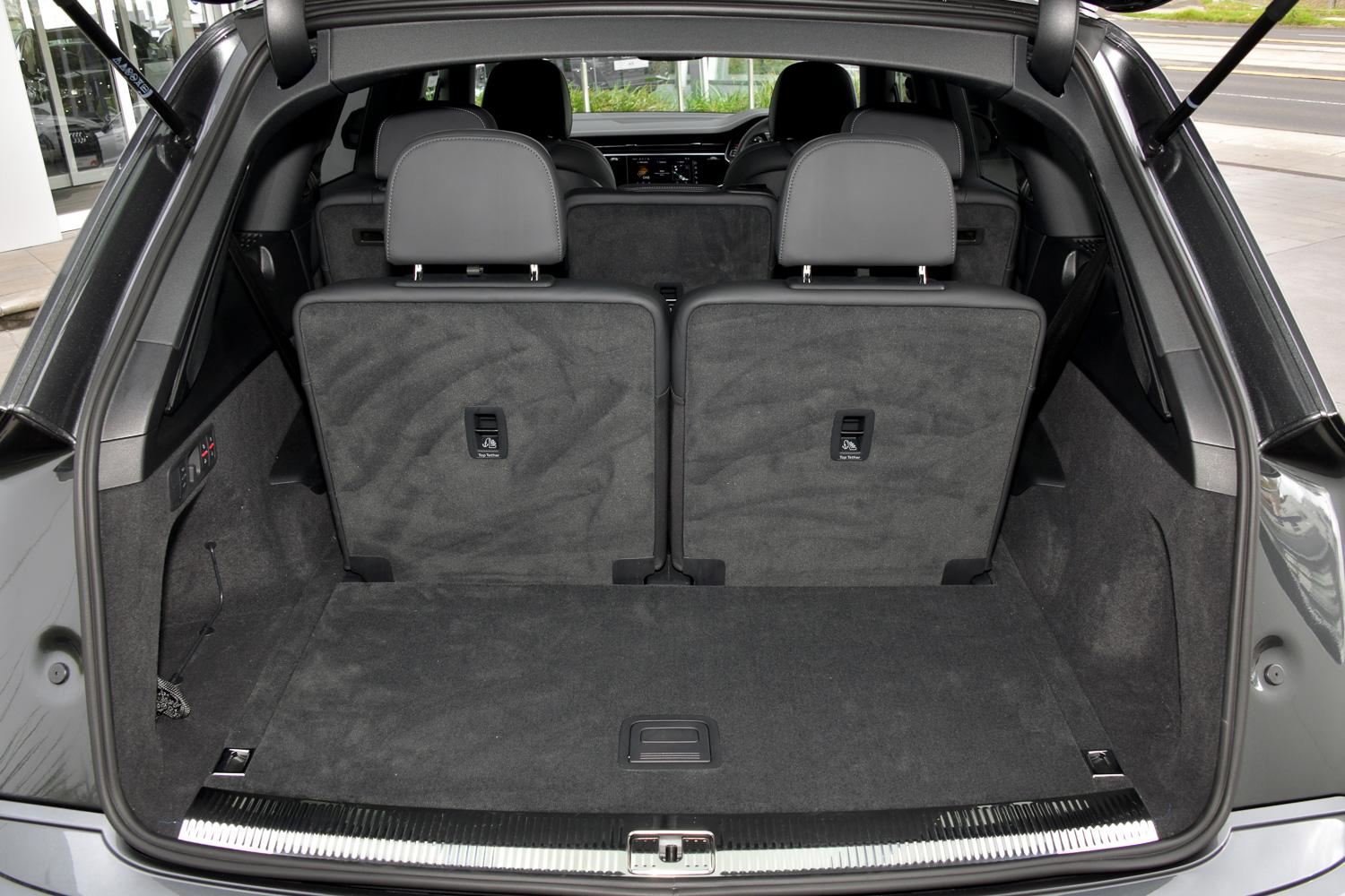 Image about Audi Q7 55 TFSI quattro S line 250 kW tiptronic