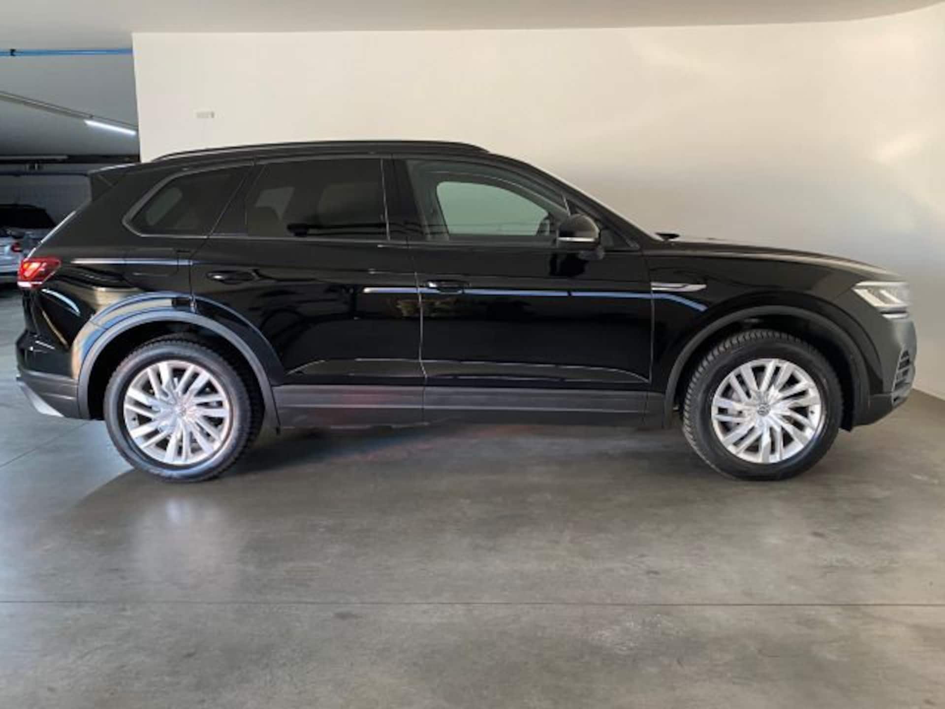 Volkswagen Touareg Basis-Modell