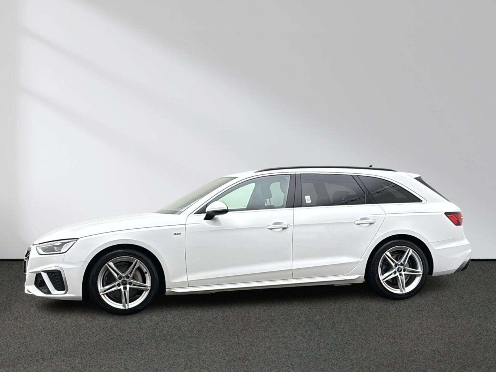 Audi A4 Avant S line
