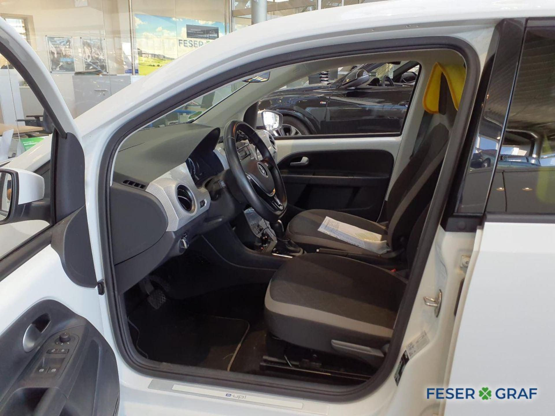 Volkswagen e-up! Style "Plus"