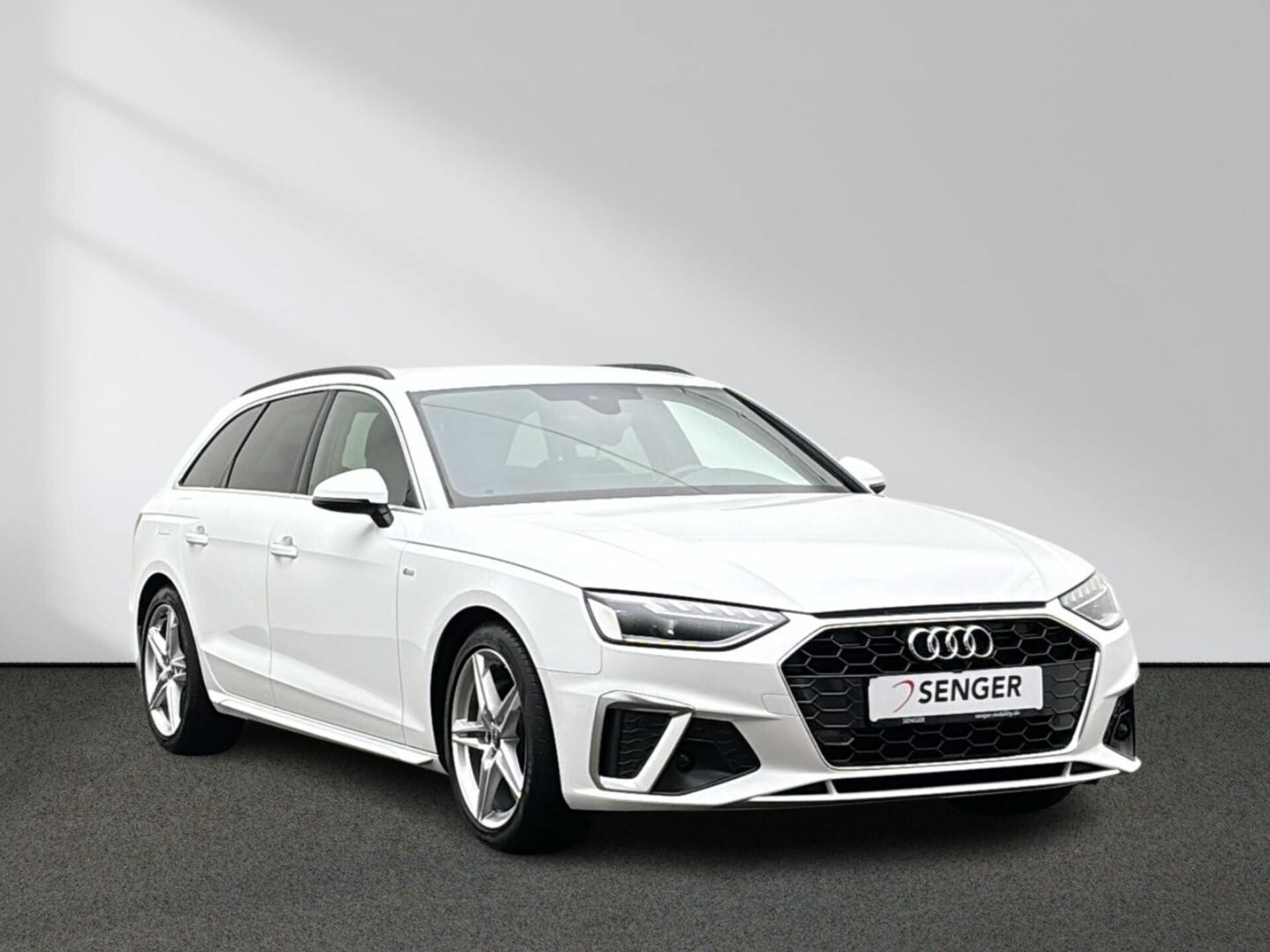 Audi A4 Avant S line