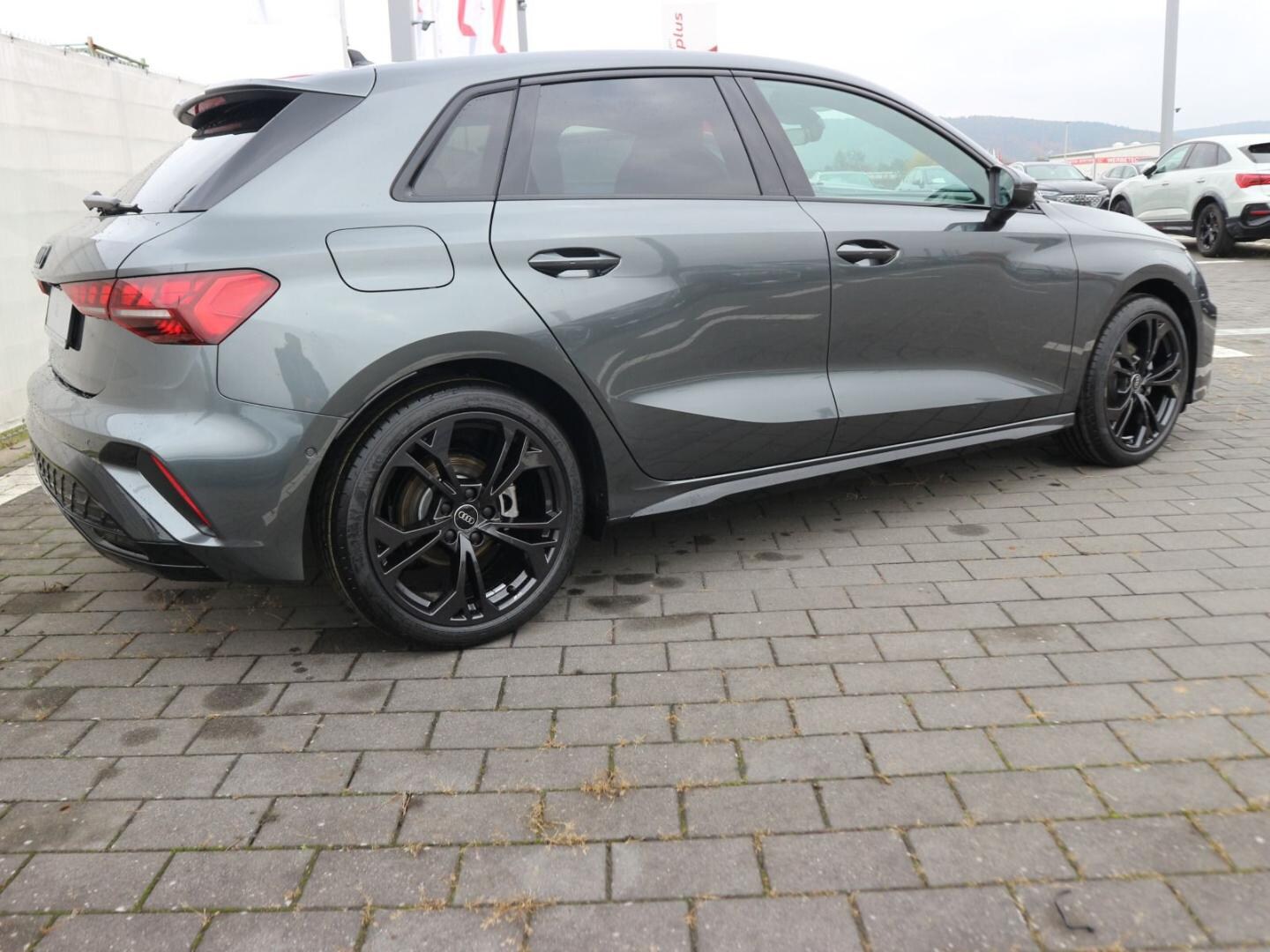 Bild über Audi A3 Sportback S line 35 TDI S tronic - für weitere Informationen kontaktieren Sie den Audi Partner