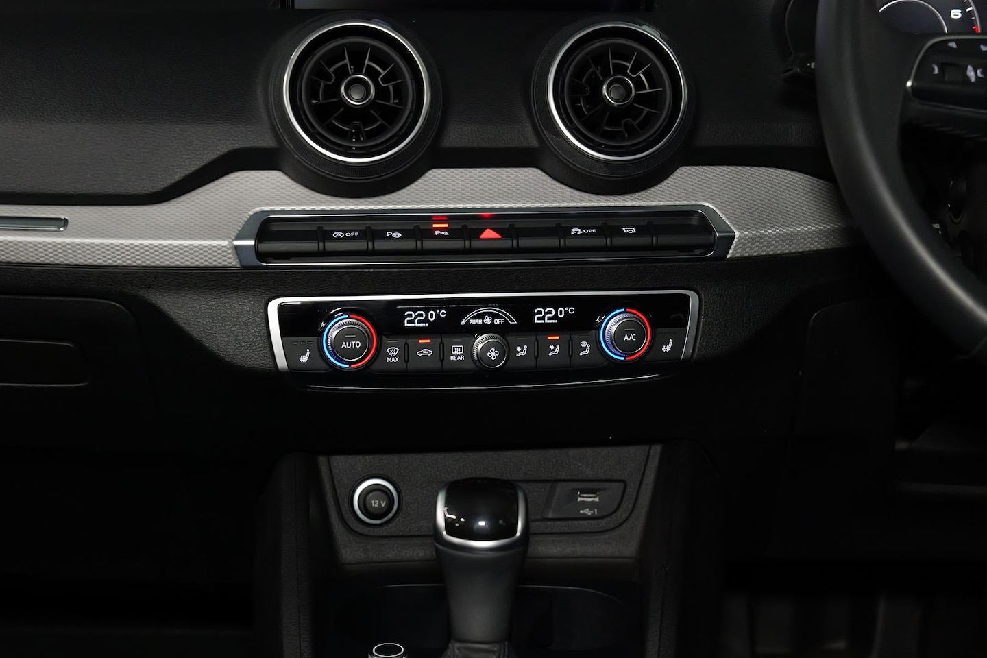 Image about Audi Q2 35 TFSI S tronic