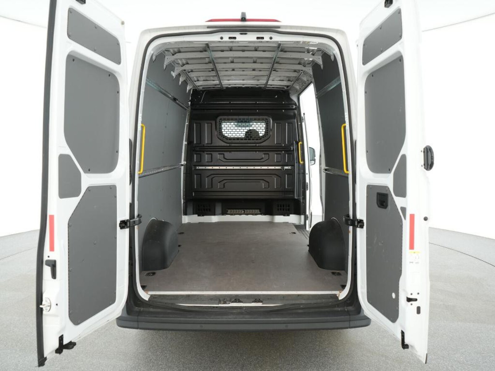 Volkswagen Crafter Kasten mittlerer Radstand – Bild 8