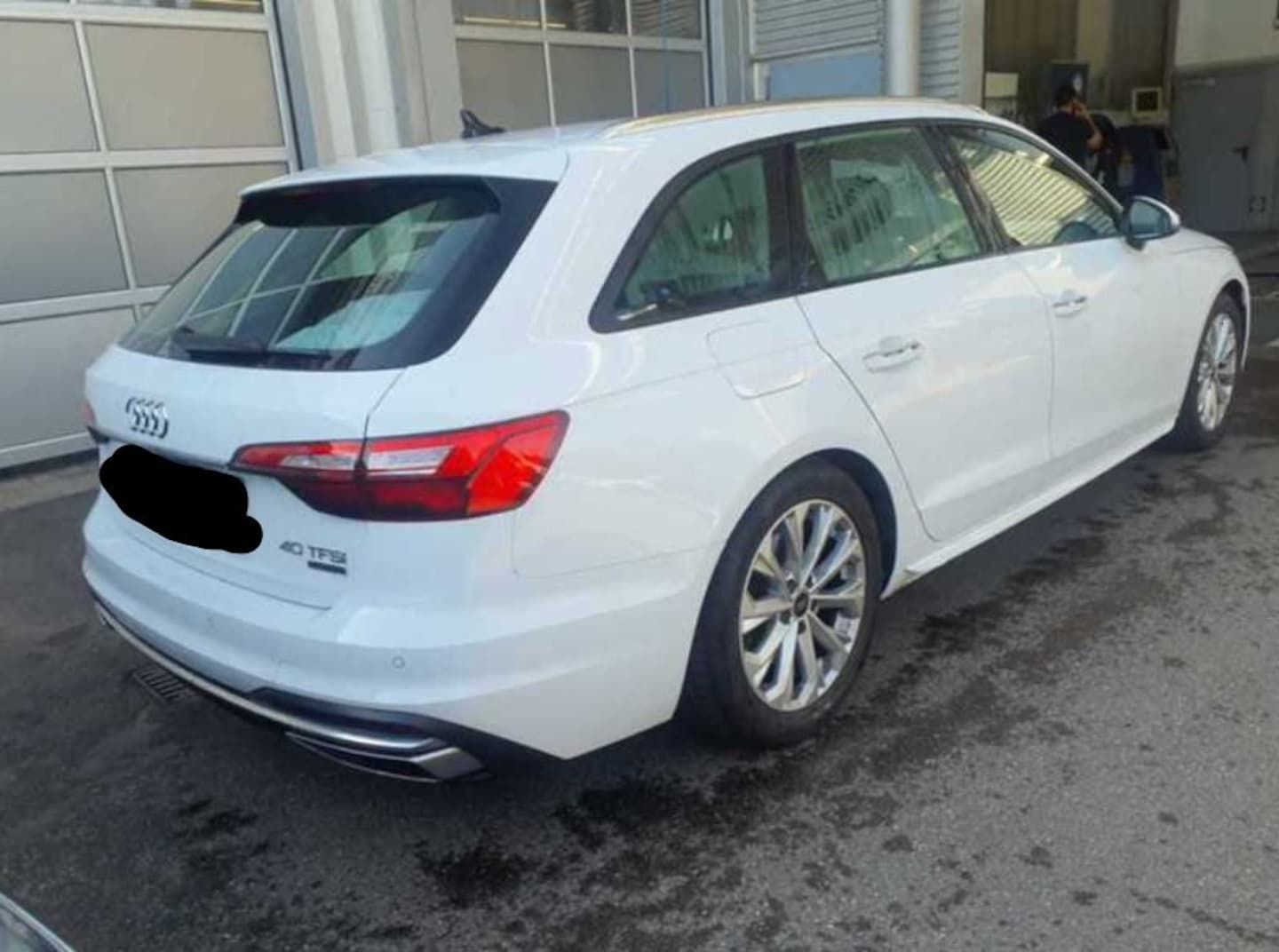Bild über Audi A4 Avant advanced 40 TFSI quattro S tronic - für weitere Informationen kontaktieren Sie den Audi Partner