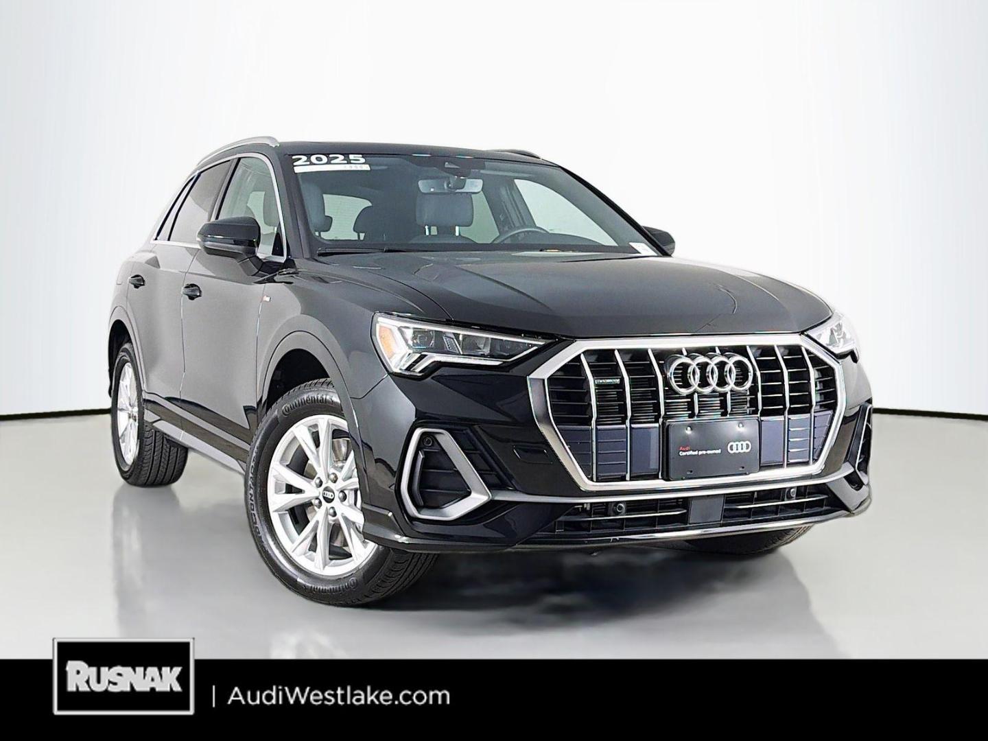 2025 Audi Q3 45 TFSI S Line Premium quattro's photo