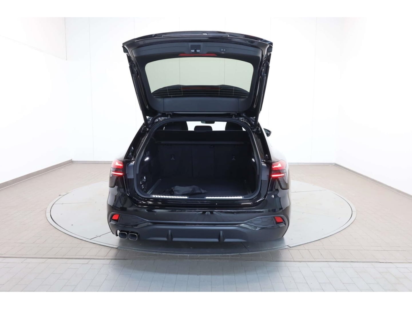 Bild über Audi A6 Avant edition one TDI quattro 150 kW S tronic - für weitere Informationen kontaktieren Sie den Audi Partner