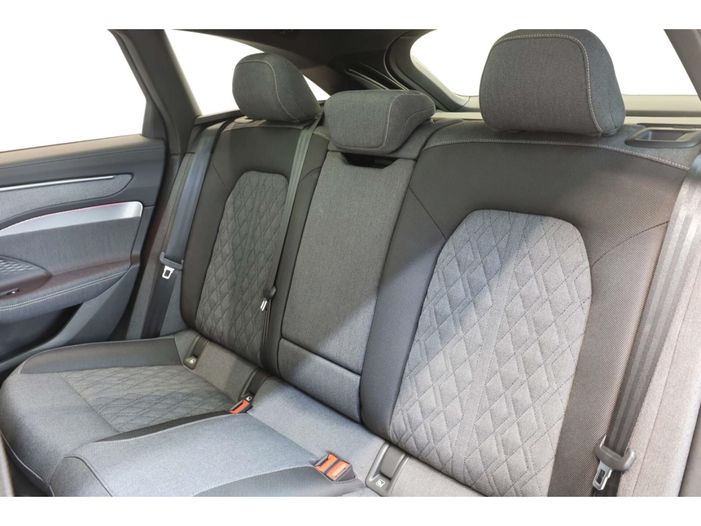 Bild über Audi A6 Avant edition one TDI quattro 150 kW S tronic - für weitere Informationen kontaktieren Sie den Audi Partner