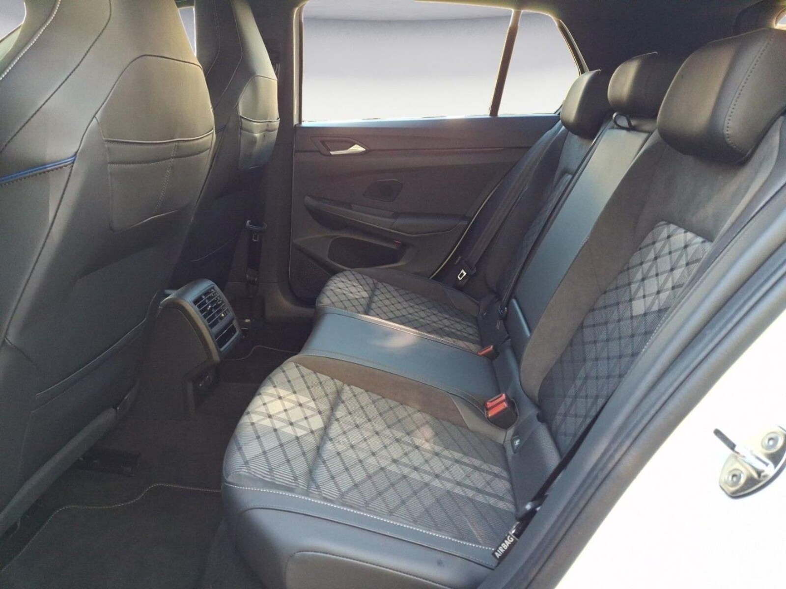 Volkswagen Golf – Bild 13