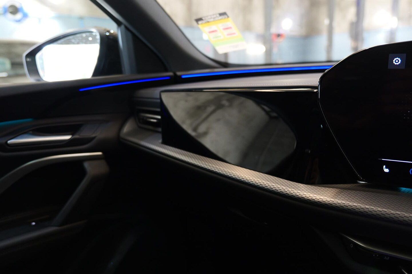Image about Audi Q5 SUV e-hybrid quattro S tronic