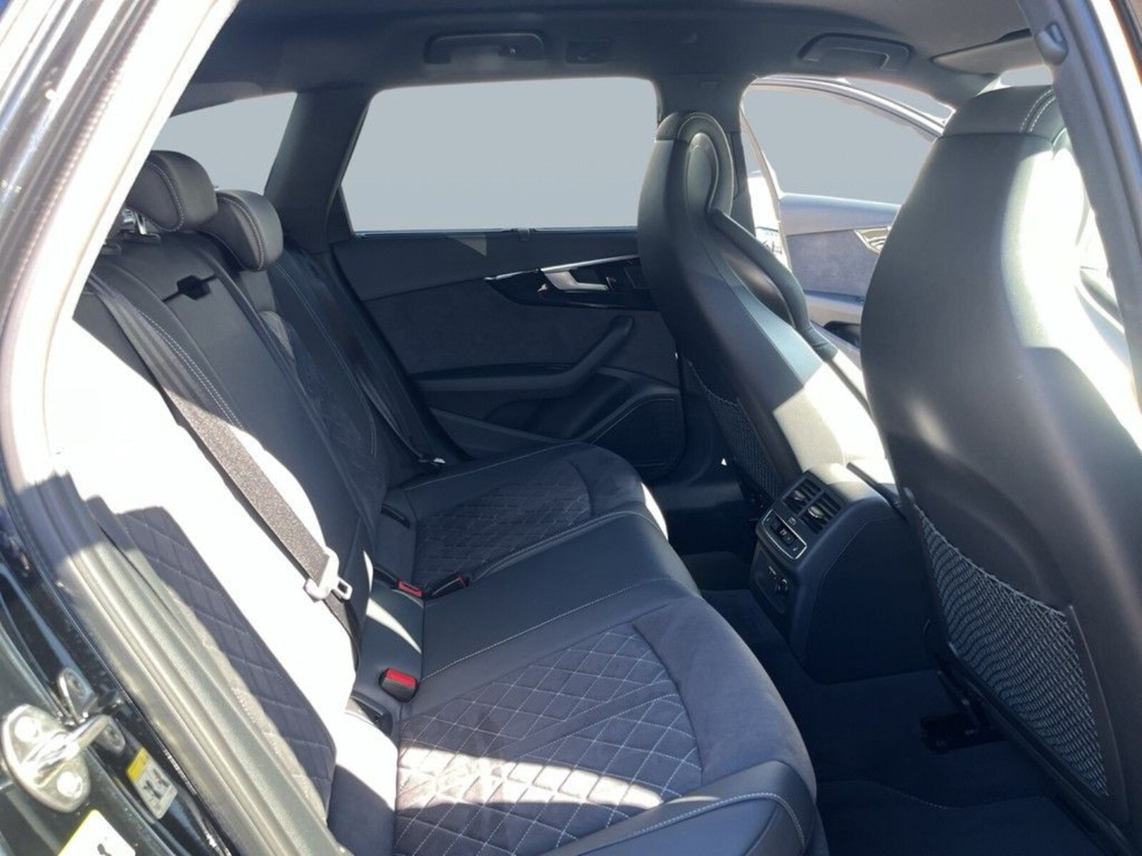 Audi A4 Avant – Bild 16