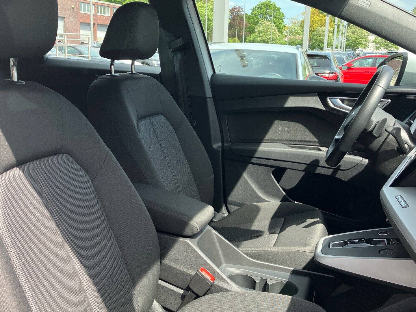 Image about Audi Q4 e-tron 40 e-tron